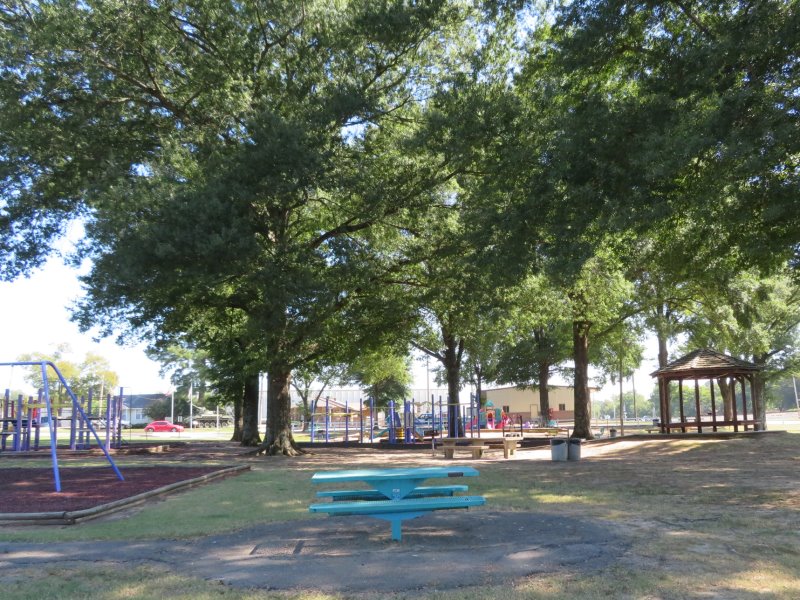 At Morrilton we actually found a City Park with Tables and shade.